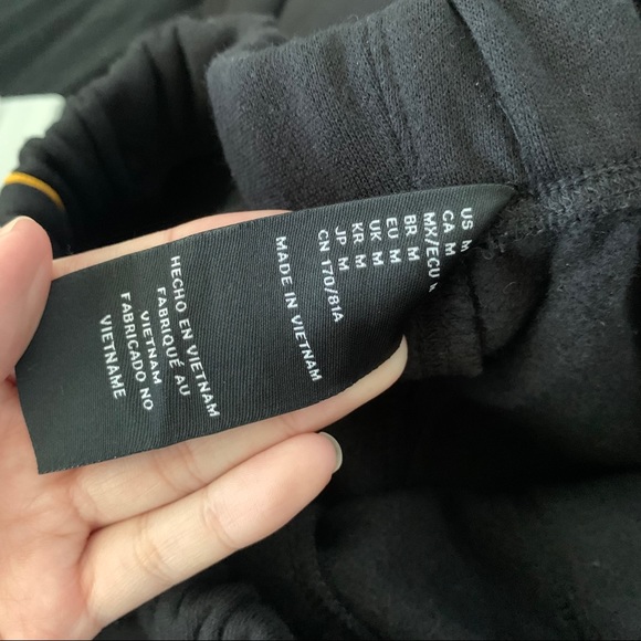 Disney X Forever 21 Mickey Men’s Sweatpants NWT - Picture 9 of 10